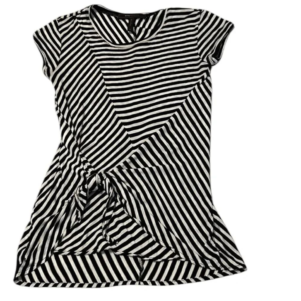 BCBGmaxazria szXS black white strip tie front sleeveless longer back knit GUC